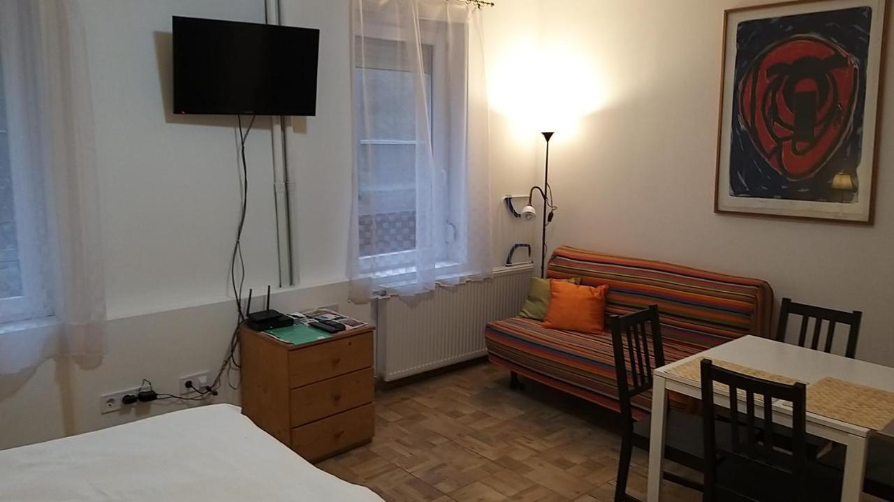 O-Ujlak Apartman Βουδαπέστη Εξωτερικό φωτογραφία